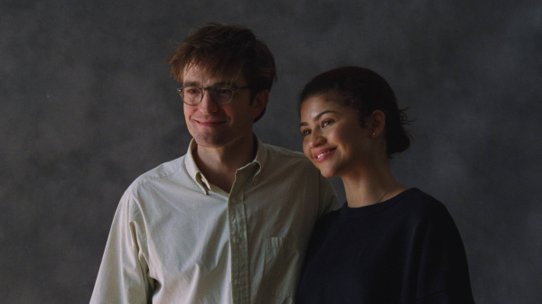 "Das Drama – Noch einmal auf Anfang" - Zendaya, Robert Pattinson und dunkle Abgründe | Breitbild, © LEONINE Studios / A24