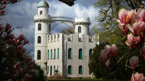 Rubinglas, Liebe, Löwen – Die schräge Historie der Pfaueninsel | Berliner Schnipsel, © Meike Rubinglas, Liebe, Löwen – Die schräge Historie der Pfaueninsel | Berliner Schnipsel, © Meike