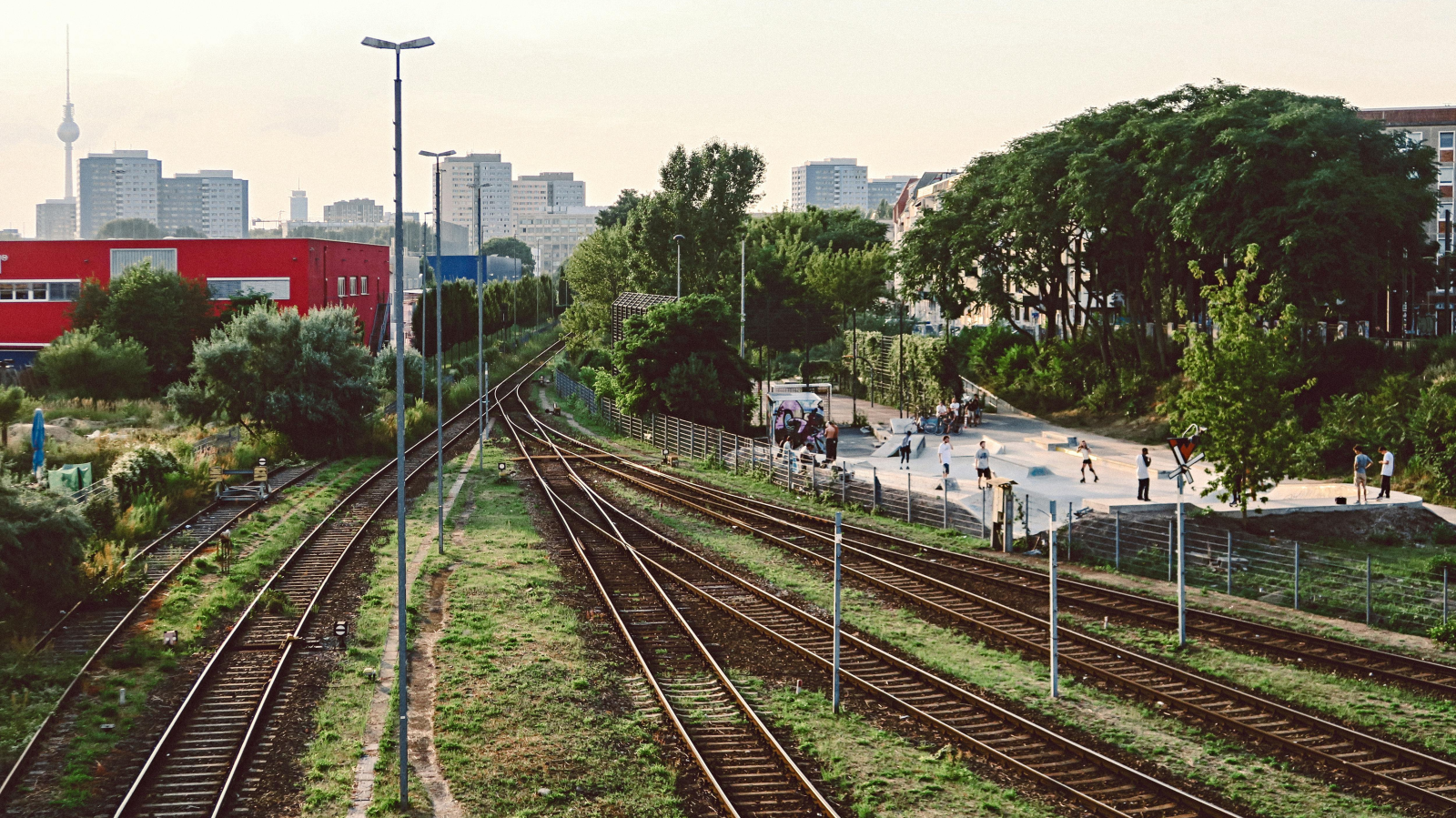DDR-Express durch Westberlin | Berlin History Snippets, © anna-m. w.