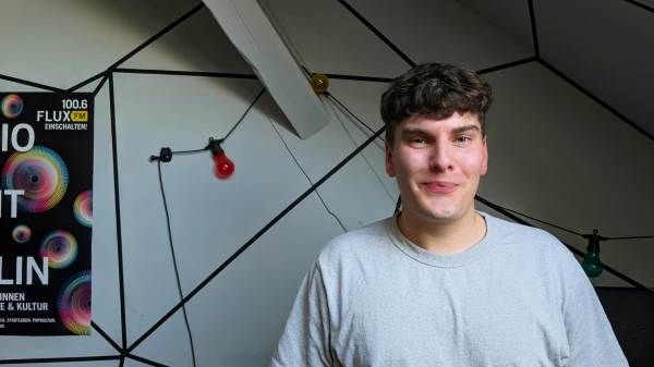 Social Media als Brennglas für den Zustand der Gesellschaft | Joscha Bongard im Interview, © Ron Stoklas / FluxFM Social Media als Brennglas für den Zustand der Gesellschaft | Joscha Bongard im Interview, © Ron Stoklas / FluxFM