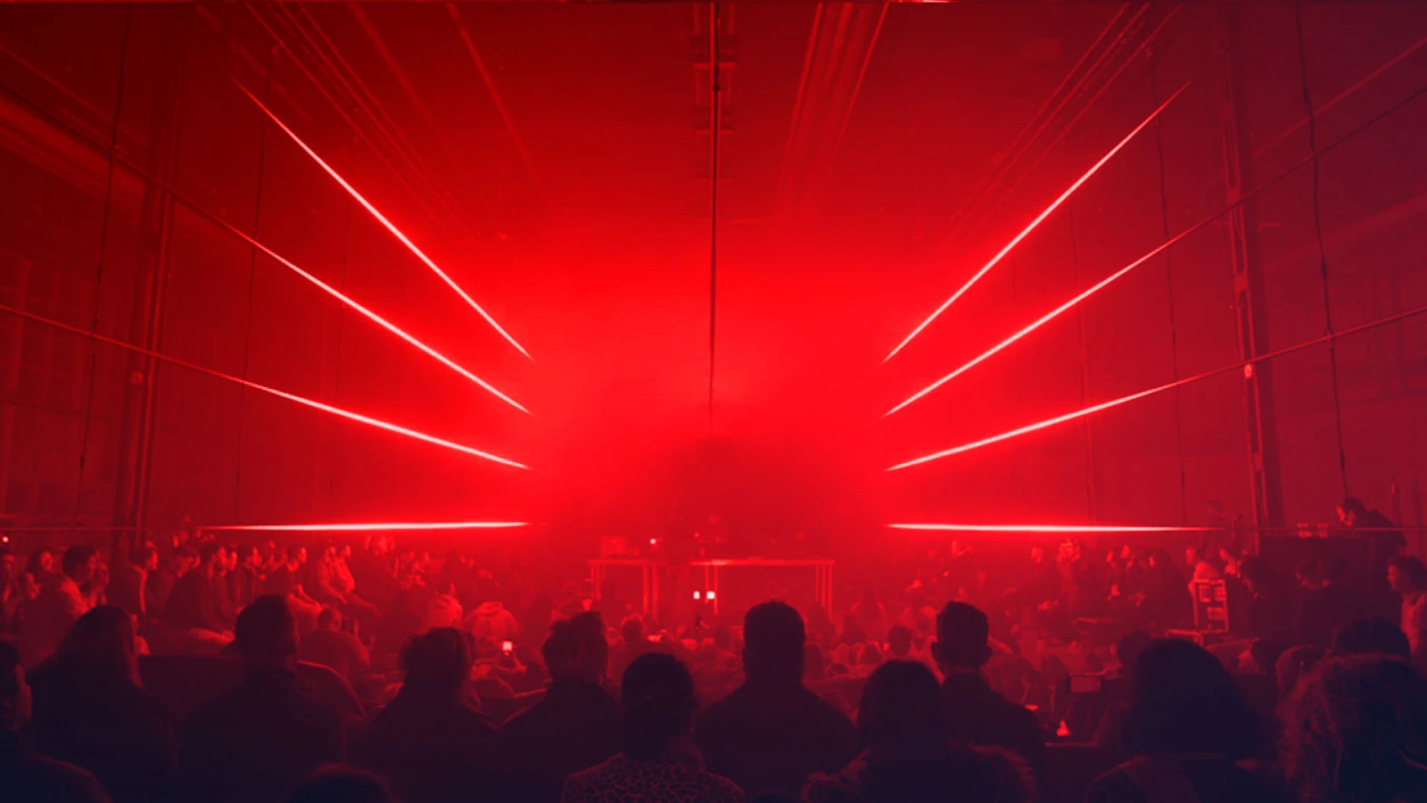 Himmel unter Berlin Vol 2 – Eine Ausstellungsreihe an den dunkelsten Orten Berlins Himmel unter Berlin Vol 2 – Eine Ausstellungsreihe an den dunkelsten Orten Berlins