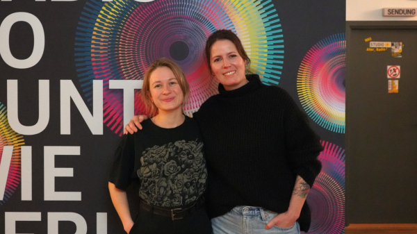 "World off, Music on!" - Die Berliner House-Ikone Cinthie im Clubsandwich | Interview auf FluxFM, © Roman Traidl