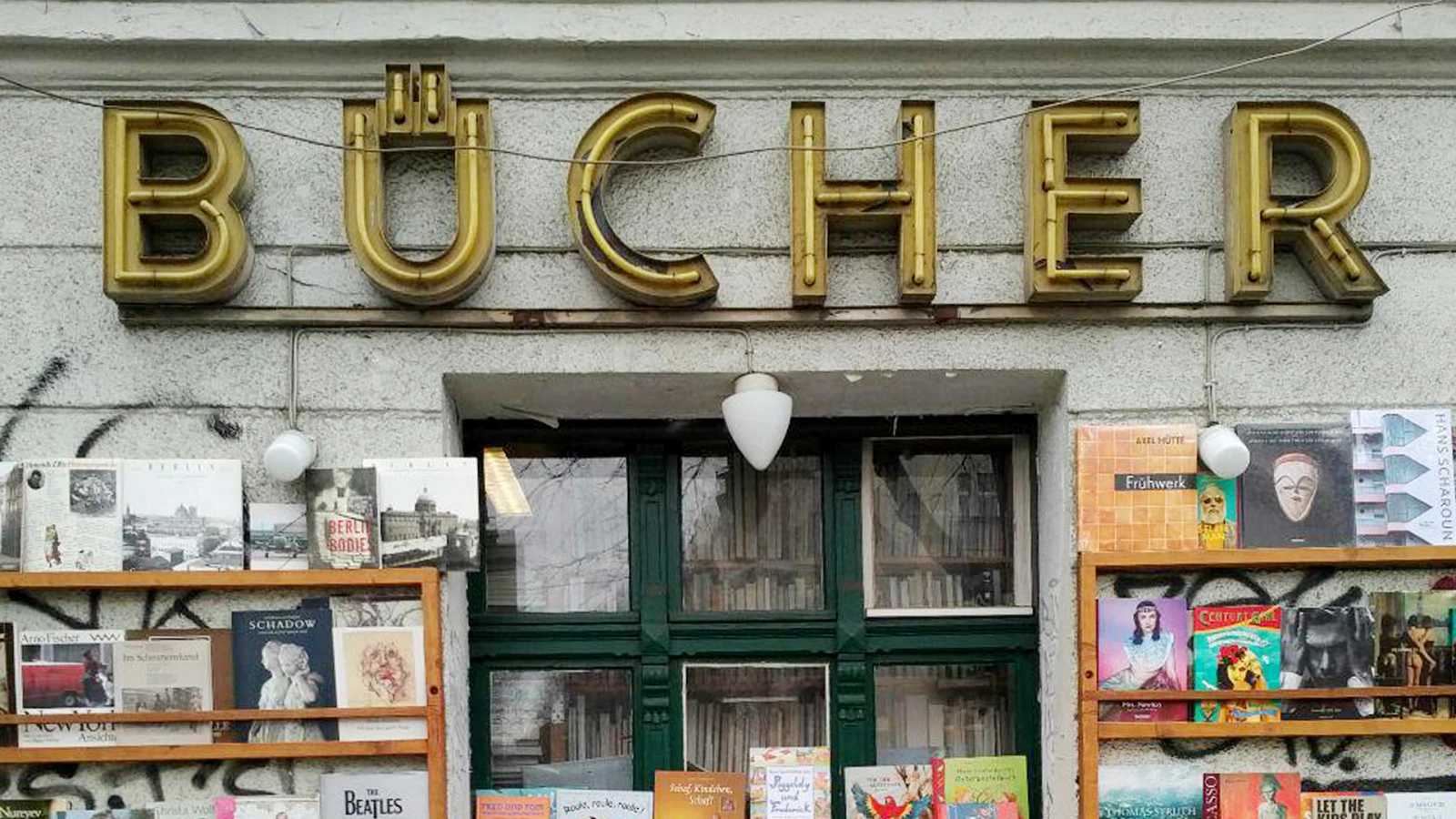 Romane für den Sommer zum Lesen und Hören | FluxFM Sommerprogramm Romane für den Sommer zum Lesen und Hören | FluxFM Sommerprogramm