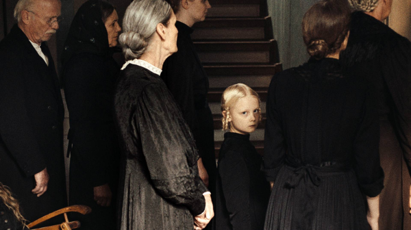 "In die Sonne schauen" - Mascha Schilinski präsentiert einen Jahrhundertfilm | Breitbild, © Studio Zentral