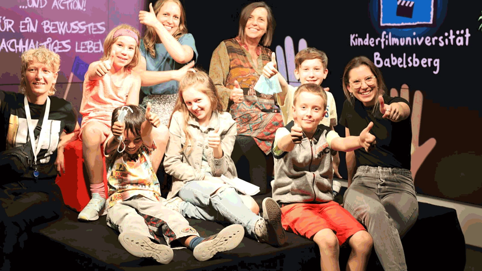 "In meinem Lieblingsfilm geht es um Schokolade und Freundschaft" | Das Filmquiz der Kinderfilmuni 2024, © Kinderfilmuni Babelsberg "In meinem Lieblingsfilm geht es um Schokolade und Freundschaft" | Das Filmquiz der Kinderfilmuni 2024, © Kinderfilmuni Babelsberg