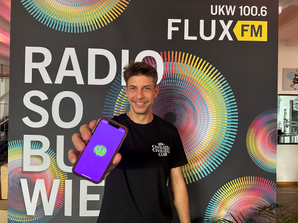 © FluxFM