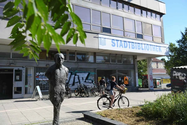 Die Heinrich-Böll-Bibliothek in Pankow, © Tim Schumann Die Heinrich-Böll-Bibliothek in Pankow, © Tim Schumann