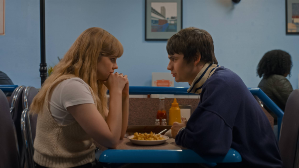 Ist die RomCom 2026 noch relevant? "Auf jeden Fall!" | Angourie Rice & Spike Fearn im Interview, © 2026 FOCUS FEATURES LLC. ALL RIGHTS RESERVED