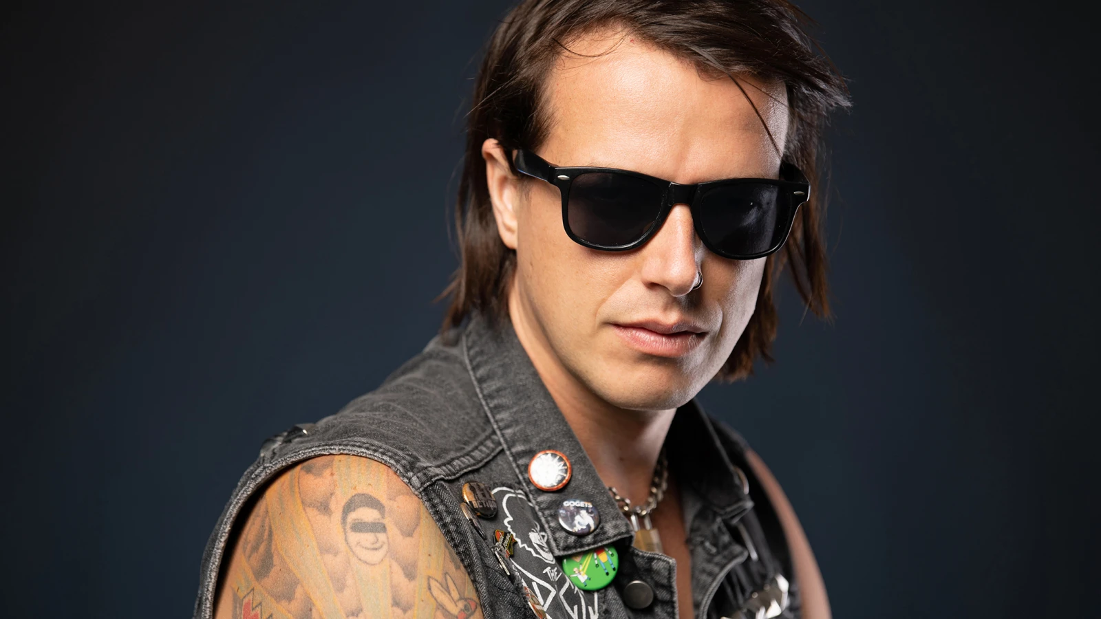 Marco Pogo - Punkmusiker, Arzt und Bundespräsidentschaftskandidat für Österreich | Durch die Woche mit, © Pressebild Marco Pogo - Punkmusiker, Arzt und Bundespräsidentschaftskandidat für Österreich | Durch die Woche mit, © Pressebild