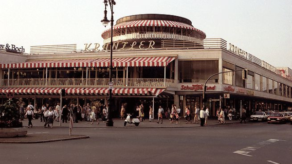 Das Café Kranzler und die Erfindung des Berliner Szenelebens | Berliner Schnipsel, © Willy Pragher