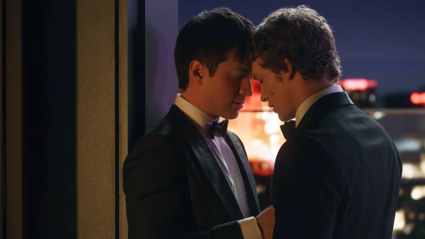 "Heated Rivalry": Mehr als ein Internet-Hype, ein queerer Lichtblick | Breitbild Serienkritik, © Sabrina Lantos / HBO Max "Heated Rivalry": Mehr als ein Internet-Hype, ein queerer Lichtblick | Breitbild Serienkritik, © Sabrina Lantos / HBO Max