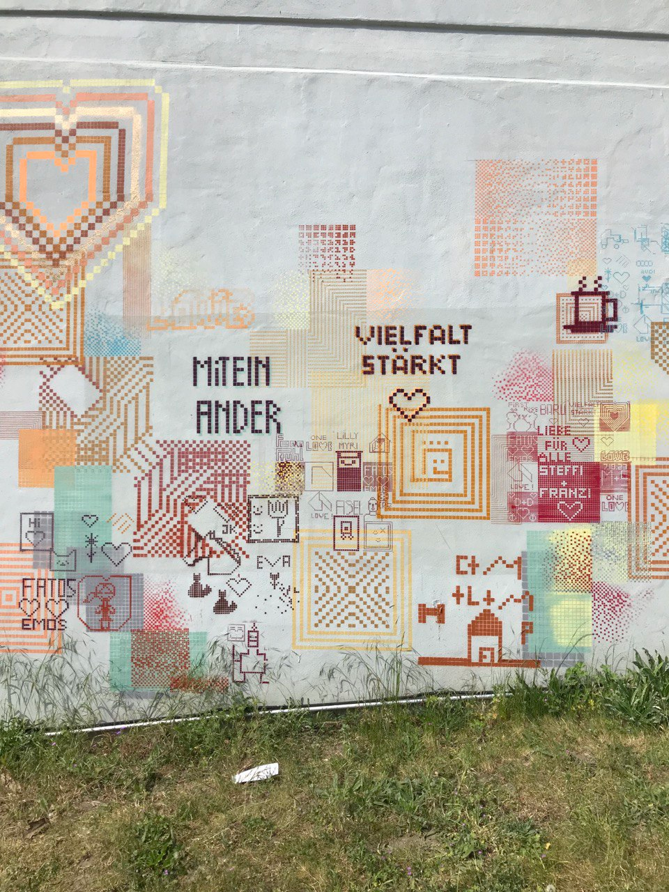Gemeinschaftsmosaik in Lichtenberg | Interview mit Künstler Niklas Roy..., © Yola Jordans 