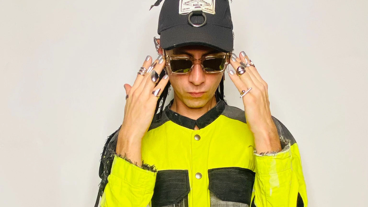 Frag den Bouncer | Türsteher Janus bei FluxFM, © Janus Frag den Bouncer | Türsteher Janus bei FluxFM, © Janus