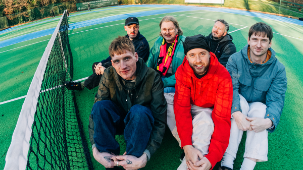 Adult DVD | Konzert, © Lindsay Melbourne