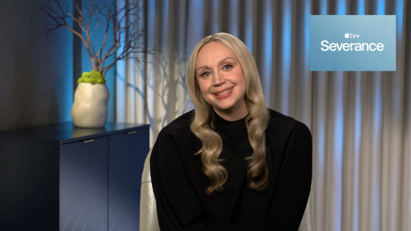 Von "Game of Thrones" zur Herrin der Ziegen in "Severance" | Gwendoline Christie im Interview, © FluxFM / Apple TV+