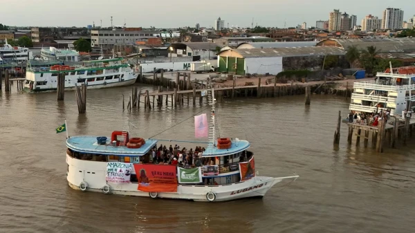 Weltklimakonferenz in Brasilien | FluxFM-Interview mit Baro Vicenta Ra Gabbert, © CC-Lizenz. Weltklimakonferenz in Brasilien | FluxFM-Interview mit Baro Vicenta Ra Gabbert, © CC-Lizenz.