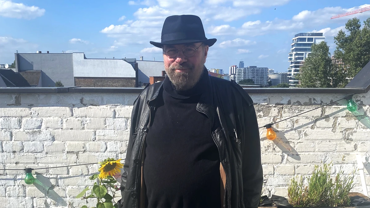 Douglas Welbat aka Das Krümelmonster | Durch die Woche mit... Douglas Welbat aka Das Krümelmonster | Durch die Woche mit...