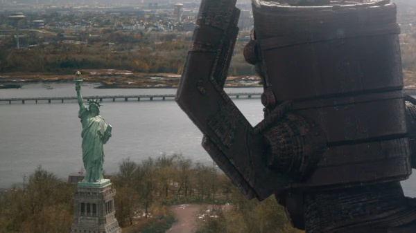 © 2025 20th Century Studios / ™ 2025 MARVEL © 2025 20th Century Studios / ™ 2025 MARVEL