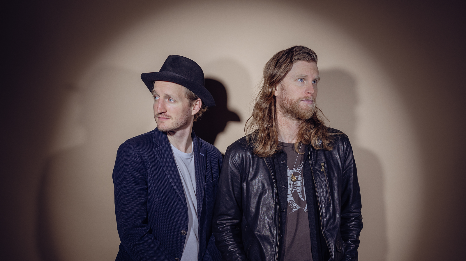 Neu im FluxFM-Programm: The Lumineers, Bartees Strange, Buntspecht, Miso Extra uvm., © WesAndAlex