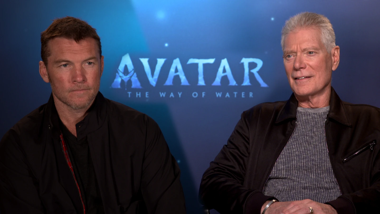 Avatar-Stars Sam Worthington und Stephen Lang | Interview, © FluxFM / 20th Century Studios Avatar-Stars Sam Worthington und Stephen Lang | Interview, © FluxFM / 20th Century Studios