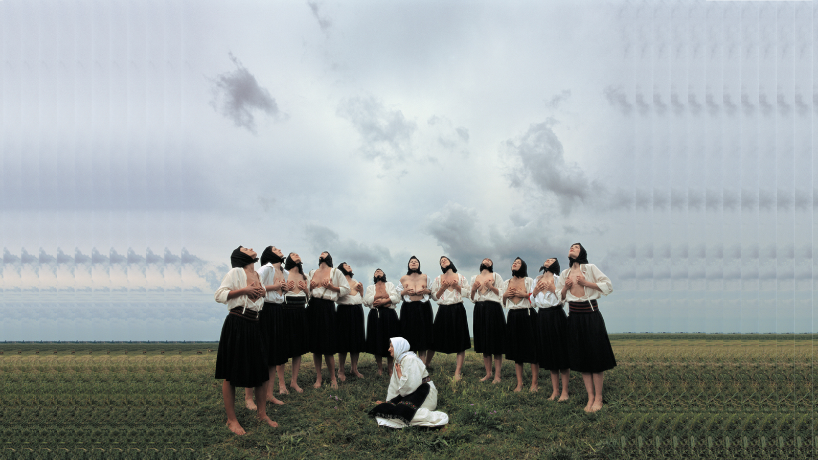 Marina Abramović: Balkan Erotic Epic. The Exhibition | Gropius Bau, © Marina Abramović, Women Massaging Breasts I aus der Serie Balkan Erotic Epic, C-Print, 2005, Serbien  © Marina Abramović, Courtesy der Marina Abramović Archives / VG Bild-Kunst, Bonn 2026