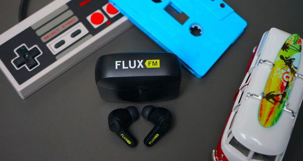 © FluxFM