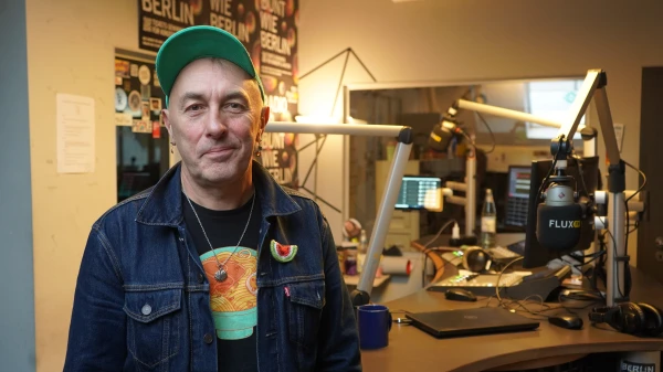 "My concerts are divided in two parts" | Yann Tiersen im Interview, © Alina Weber | FluxFM "My concerts are divided in two parts" | Yann Tiersen im Interview, © Alina Weber | FluxFM