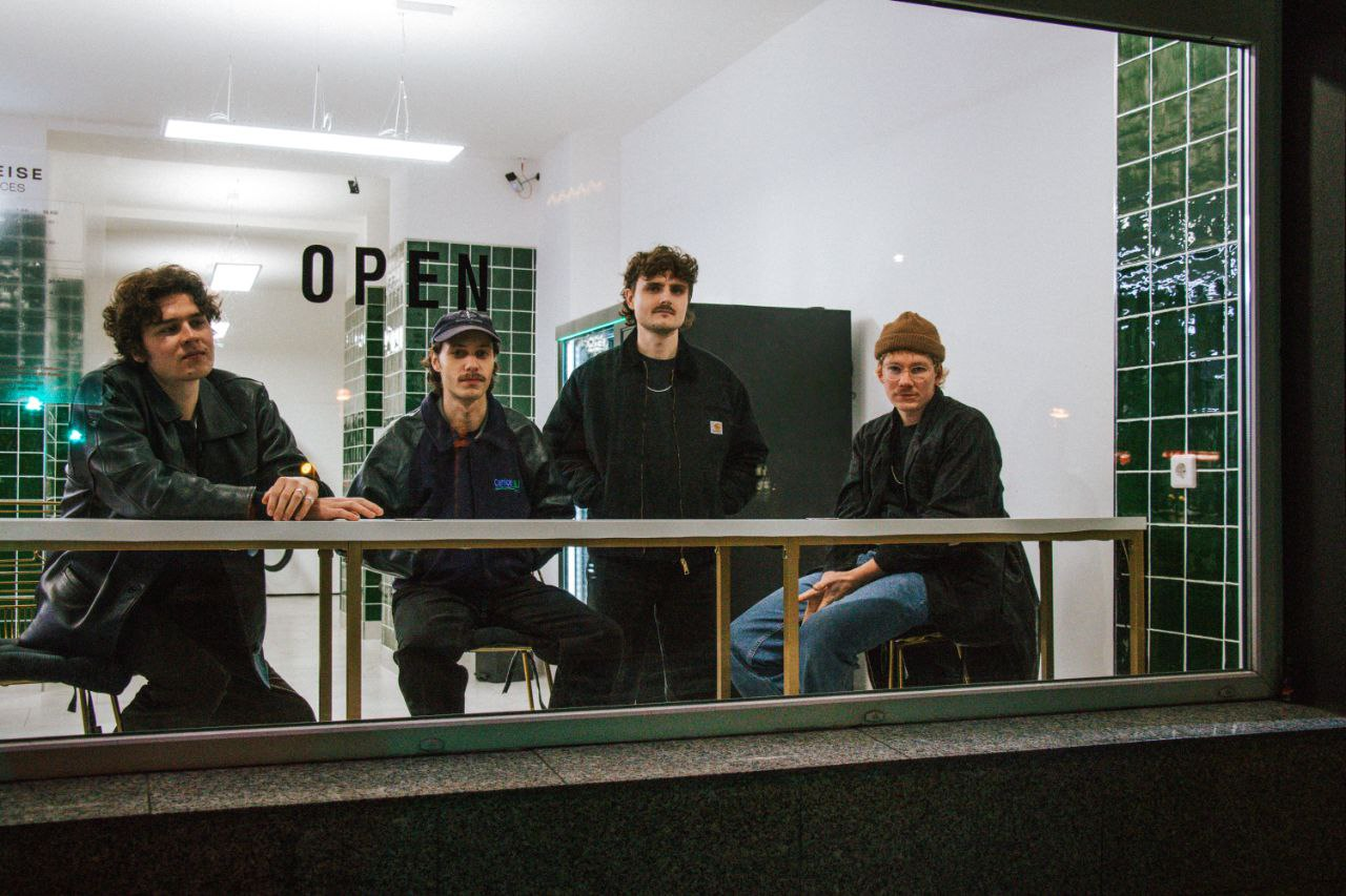 DOGDAZE | FluxFM Radar, © Norina Charis Steinbach