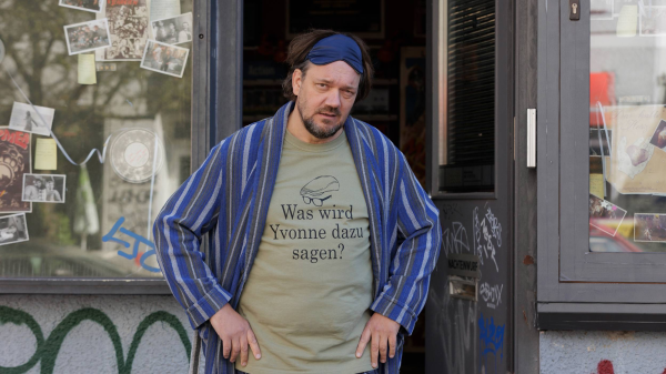 "Der Held vom Bahnhof Friedrichstraße" - Von Lügen und Legenden | Breitbild Filmkritik, © X Verleih AG - Frédéric Batier