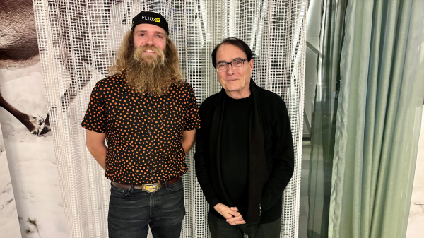 "Wir waren keine Roboter, sondern ziemlich warmblütig" | Interview mit Wolfgang Flür , © FluxFM