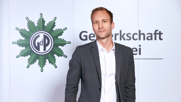 "Keine Lust mehr auf die leere Politikerphrasen zu Silvester" | Benjamin Jendro im FluxFM- Interview, © GdP Berlin